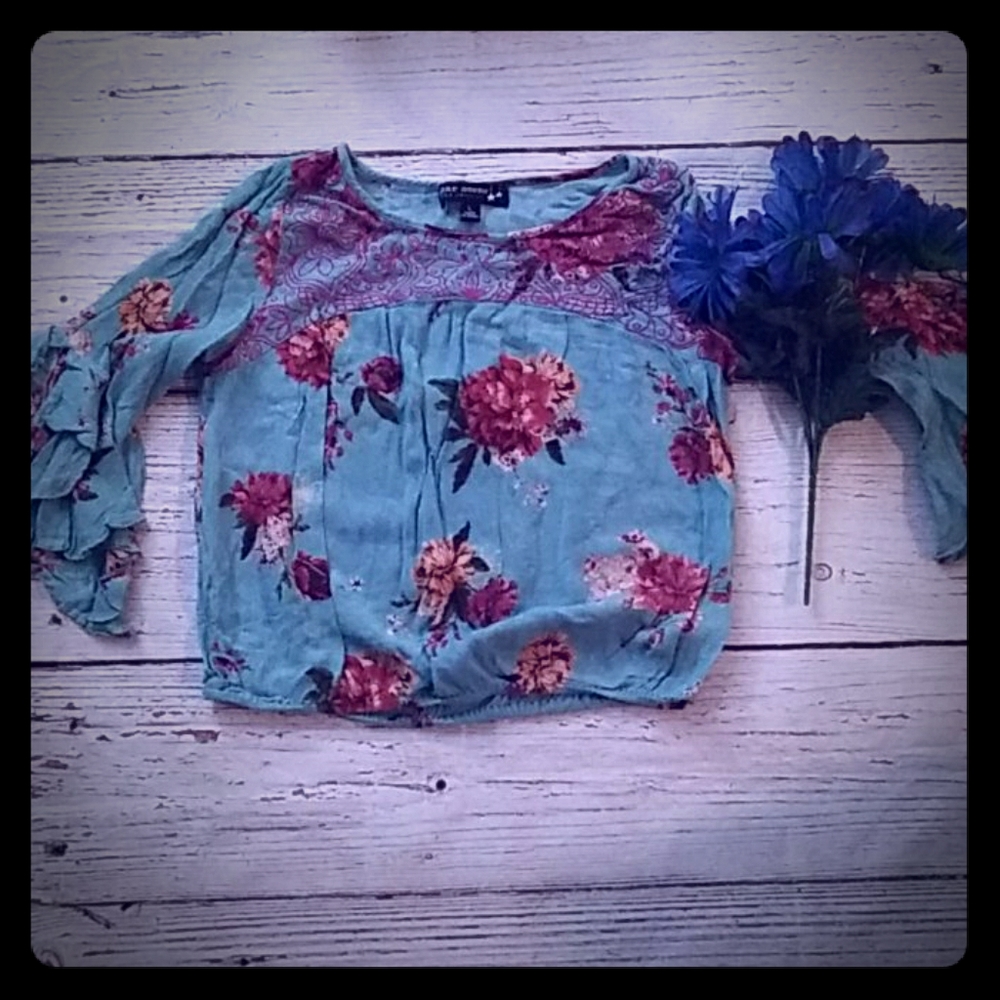 Star scene blouse